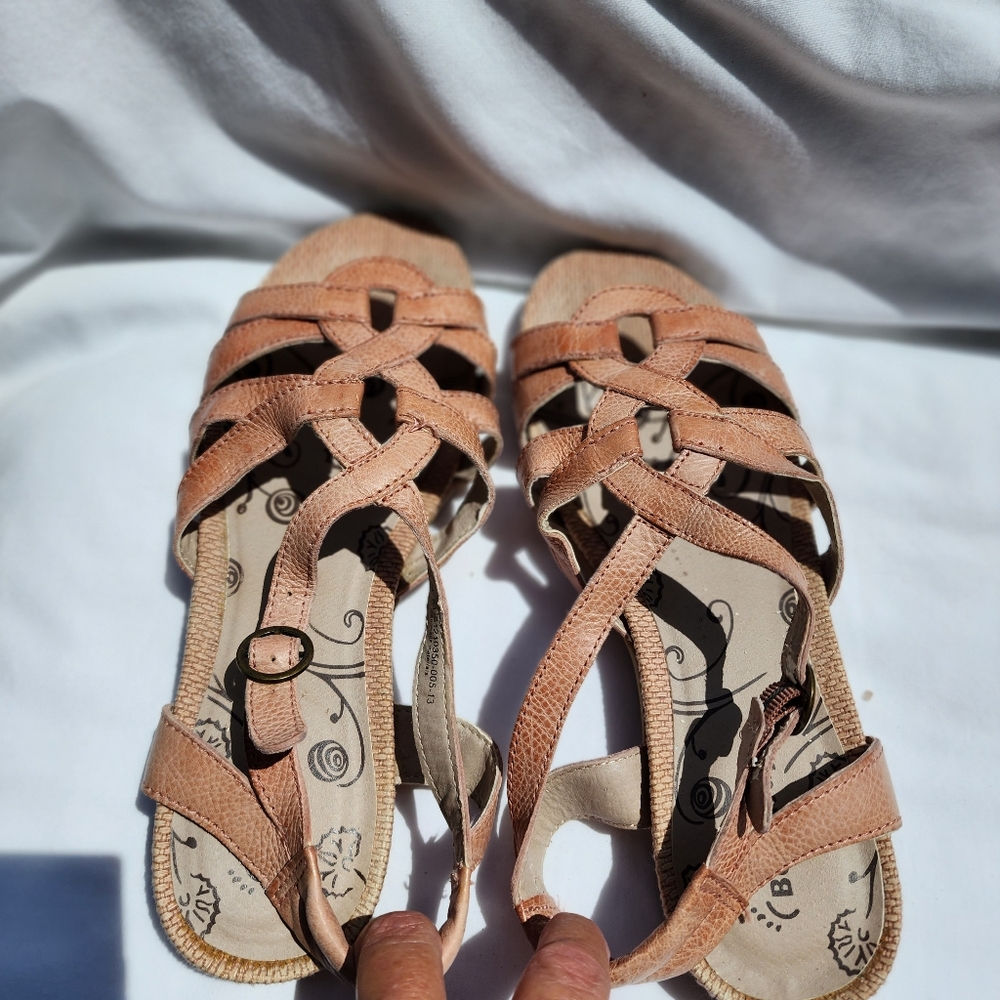 Baretraps Women Tan/brown leather upper sandals with buckle size 9.5 Medium - Picture 2 of 6